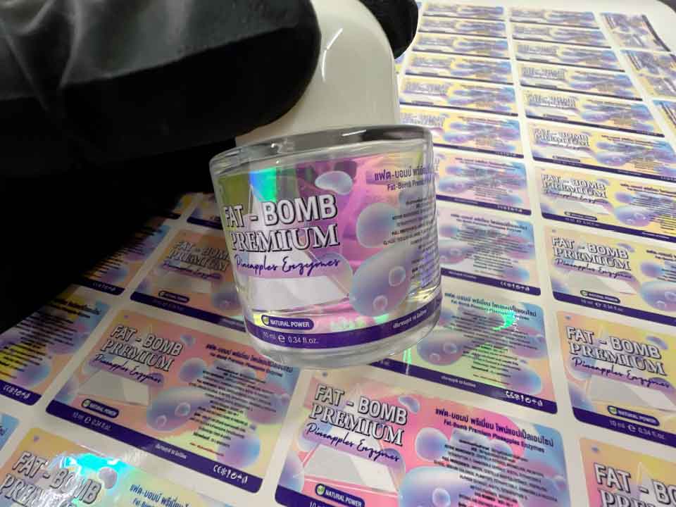 สติกเกอร์โฮโลแกรมแบบโปร่งใส เพิ่มความสวยงามและป้องกันการปลอมแปลง