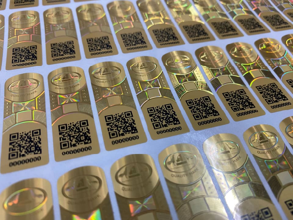 สติกเกอร์กันปลอมแบบ 2D พร้อม QR Code สำหรับป้องกันการปลอมแปลงสินค้า