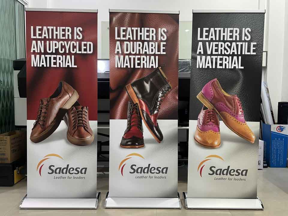 โรลอัพพรีเมียม คุณภาพสูง ติดตั้งง่ายและทนทาน เหมาะสำหรับงานแสดงสินค้าและประชาสัมพันธ์